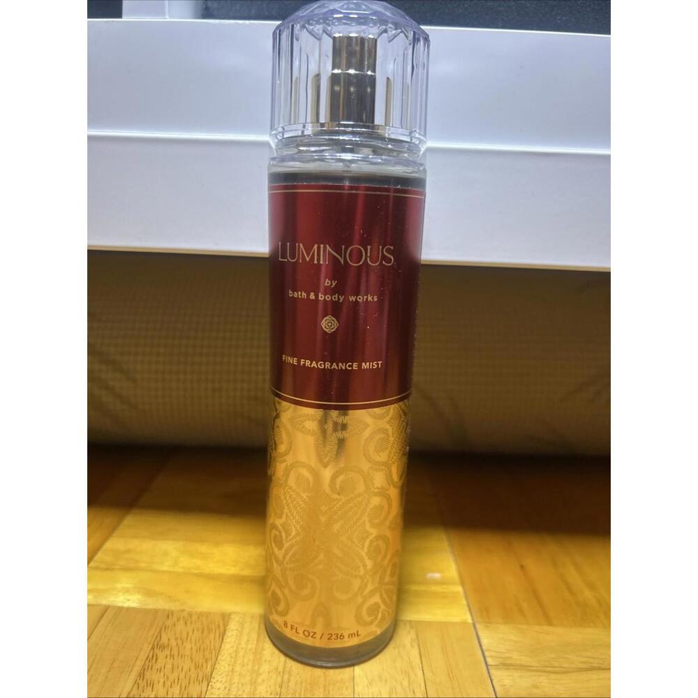 BATH AND BODY WORKS LUMINOUS BODY MIST 8 FL OZ. NEW